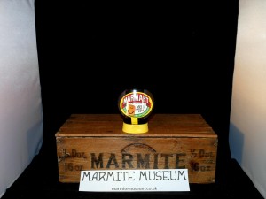 Marmart Squeezy Marmite, 200ml